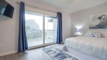 Iron/ironing board, travel crib, WiFi, bed sheets