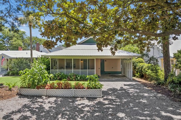 Exterior - Old Bay Cottage - 505 Beach Dr (St Simons Island)