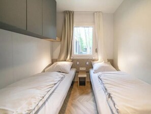 House - Holiday Home in Zutendaal With Terrace (Zutendaal)