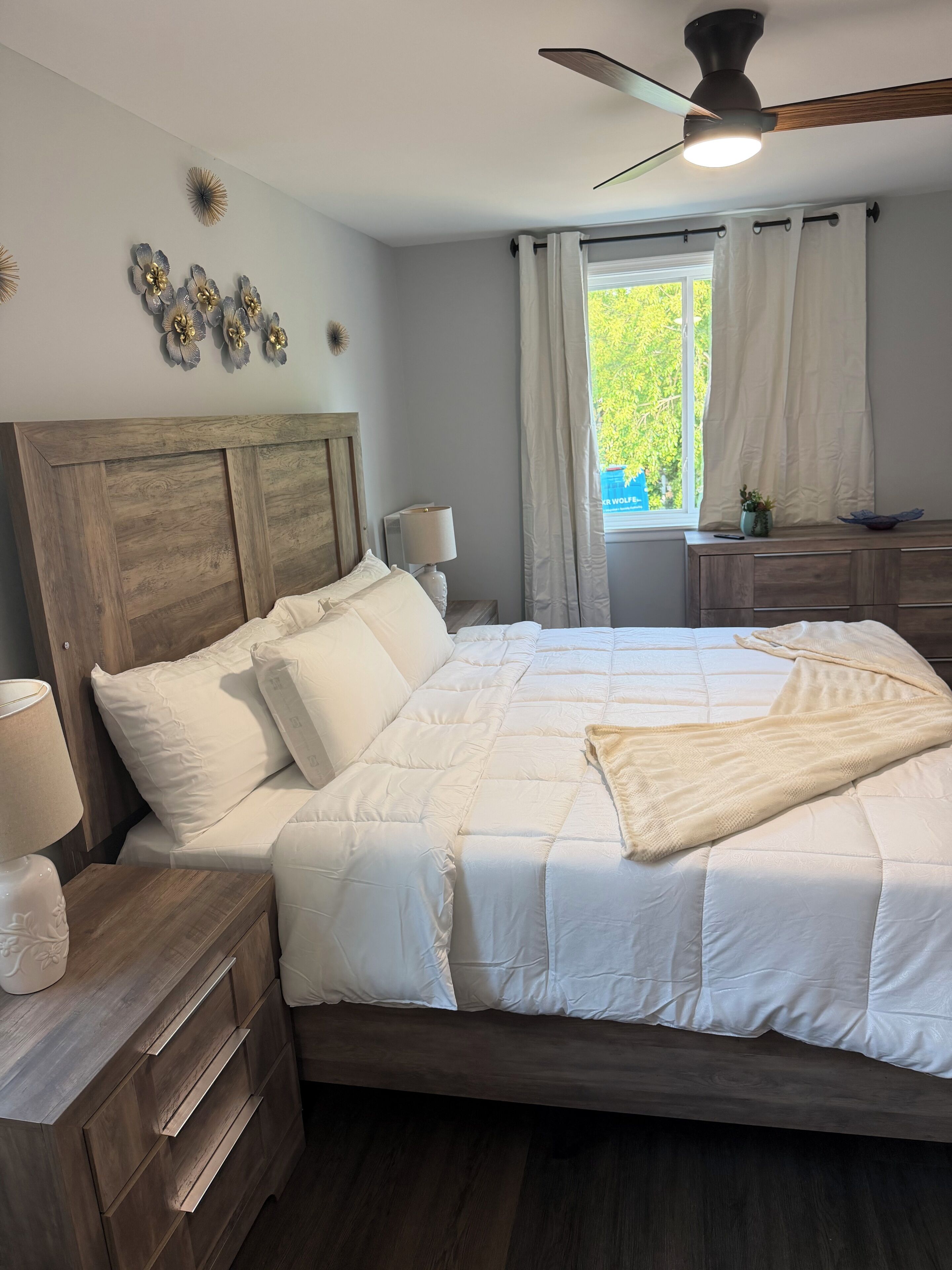 2 bedrooms, iron/ironing board, WiFi, bed sheets
