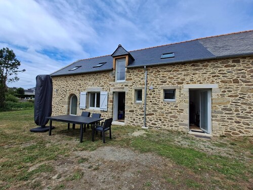 Spacious house with large garden in Lancieux