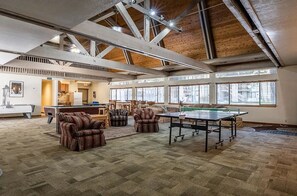Spielezimmer