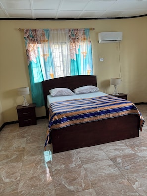 Departamento, vista al patio | Wifi gratis y ropa de cama 