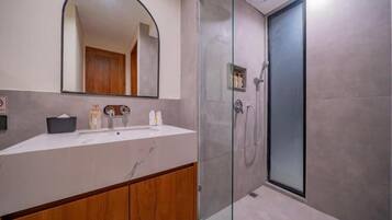 Shower, free toiletries, hair dryer, towels