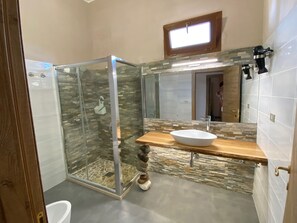 Bathroom - Vrbo Property (Torre Suda)