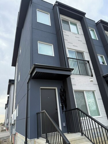 Kingsway-Downtown Luxury Retreat