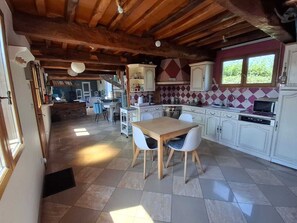 Dining - A family home between the sea and the countryside! (Sainte-Agathe-d'Aliermont)