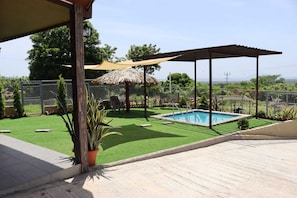 Outdoor pool - Cozy 1-bedroom cabin with AC in La Unión Sur (La Unión)