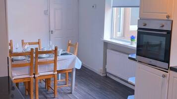 Apartment, 3 Bedrooms | Interior
