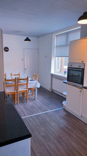 Apartment, 3 Bedrooms | Interior