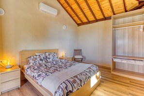 2 bedrooms, iron/ironing board, travel cot, free WiFi - Casa Nazaret | Canarian house with pool and jacuzzi in Puntagorda, La Palma (Puntagorda)
