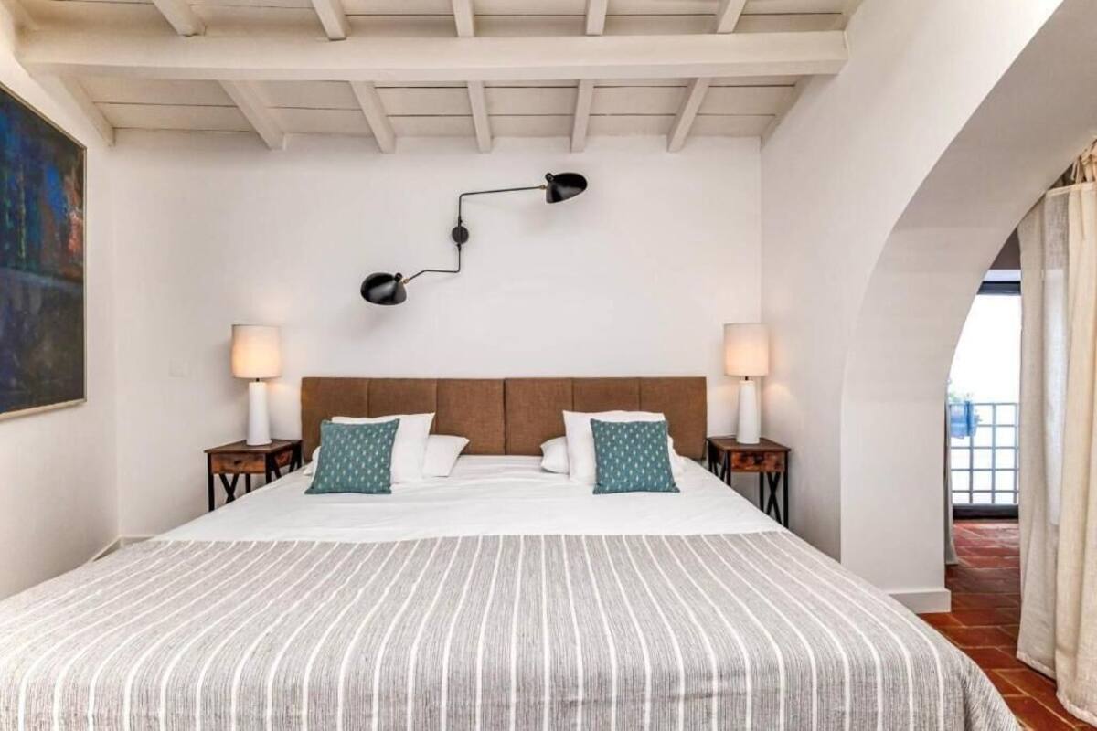 Habitación doble superior | Caja fuerte, cortinas opacas, wifi gratis