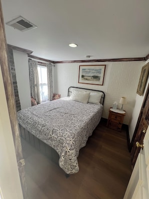 2 slaapkamers, een strijkplank/strijkijzer, wifi, beddengoed