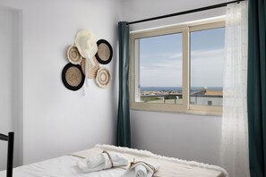 3 bedrooms, WiFi - Gorgeous penthouse in Vari with panoramic views! (Vari)