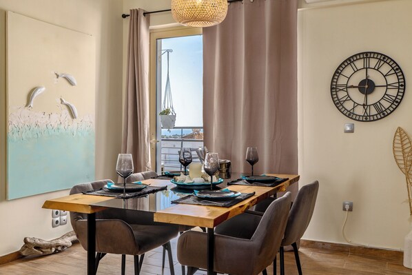 Dining - Gorgeous penthouse in Vari with panoramic views! (Vari)