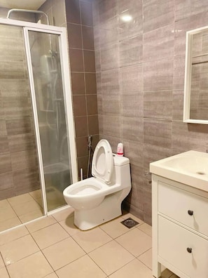 Bathroom - Symphony Tower I Balakong I Luxury  (Seri Kembangan)