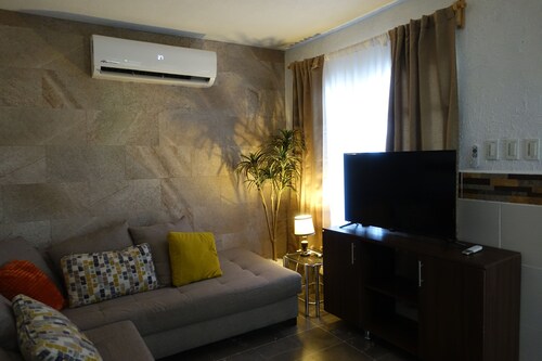 Casa Halcones. Comfortable. 4 bedrooms and 7 beds