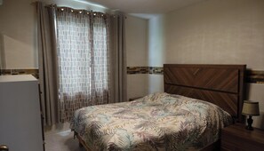 4 chambres, fer et planche à repasser, accès à Internet, literie fournie