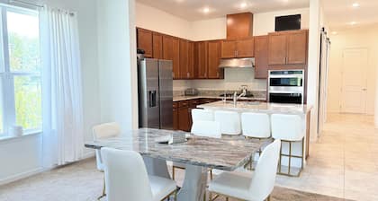 Cozy 2-bedroom cottage with AC in cool Jacksonville 55+ community in Mandarin