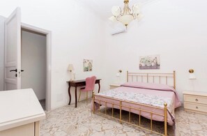 WiFi, bed sheets - Vrbo Property (Siracusa)