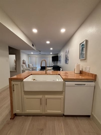 Waterfront Condo with Private Boat Slip and Community Swimming Pool