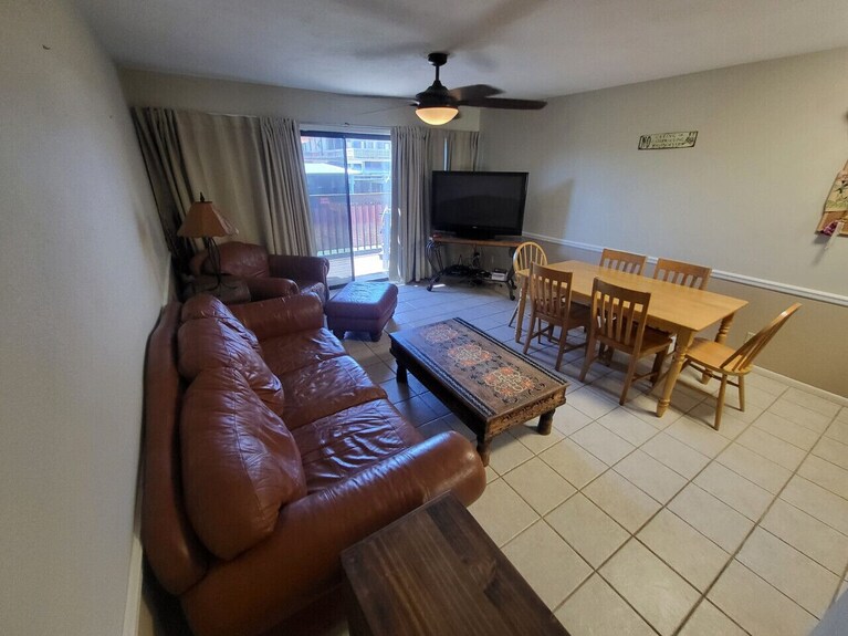 Waterfront Condo With Private Boat Slip And Community Swimming Pool - Port O'Connor, TX