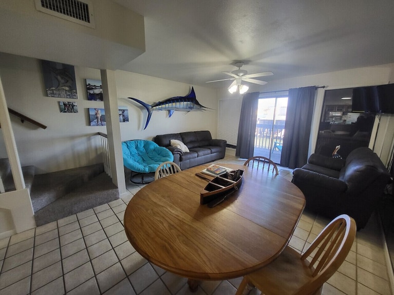 Waterfront Condo With Private Boat Slip And Community Swimming Pool - Port O'Connor, TX