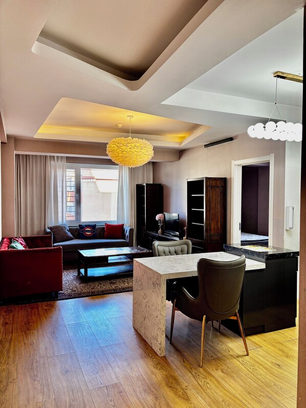 Interior - Clean, Cozy & Spacious Apartment Great for Families and Friends (Ulaanbaatar)