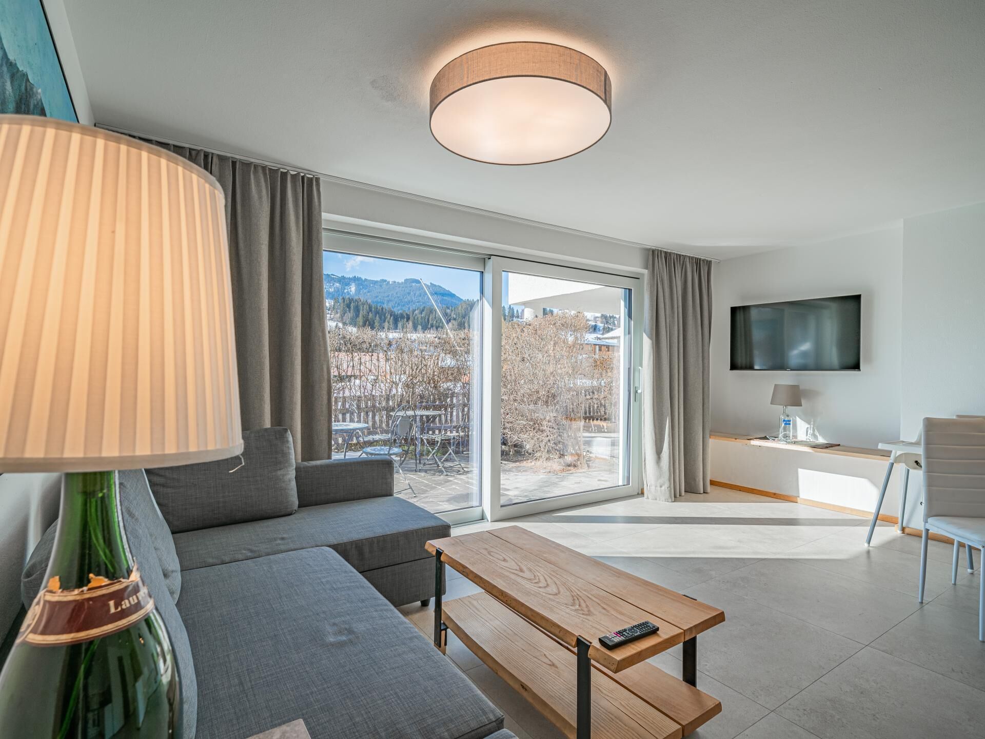 Apartment, 2 Bedrooms | Living area