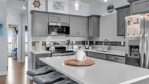 Unclassified image, 4 of 64, button - A Wave From It All/4 bed 3 bath Pool Oceanfront (north Topsail Beach)