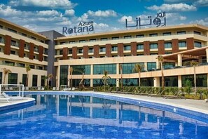 Indoor pool, seasonal outdoor pool - Resort & Thalasso Azure Rottana (Mers El Hadjadj)