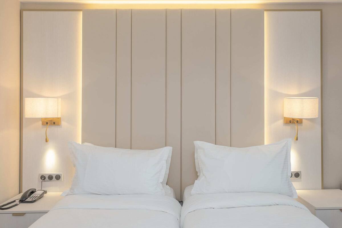 Ropa de cama hipoalergénica y artículos del minibar gratis