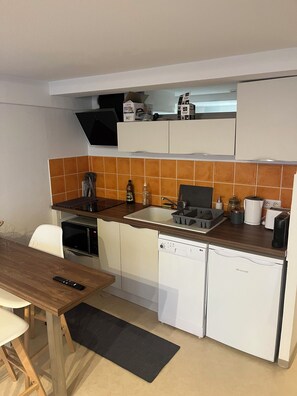 Private kitchen - Vrbo Property (Digne-les-Bains)