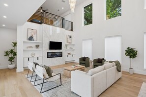 Smart-TV, Kamin