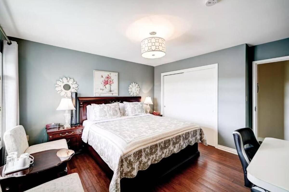 Double Room, River View | Free WiFi