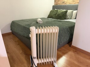 1 habitación, tabla de planchar con plancha, internet y ropa de cama 