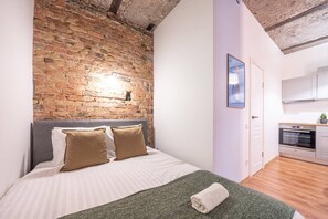 1 bedroom, iron/ironing board, free WiFi, bed sheets - Self Check-In Studio Apartment In Riga Center (Rīga)