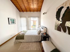 3 habitaciones, tabla de planchar con plancha y wifi gratis 