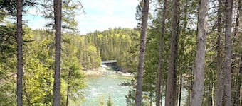 Bonaventure River Camper | Salmon Fishing & Launch