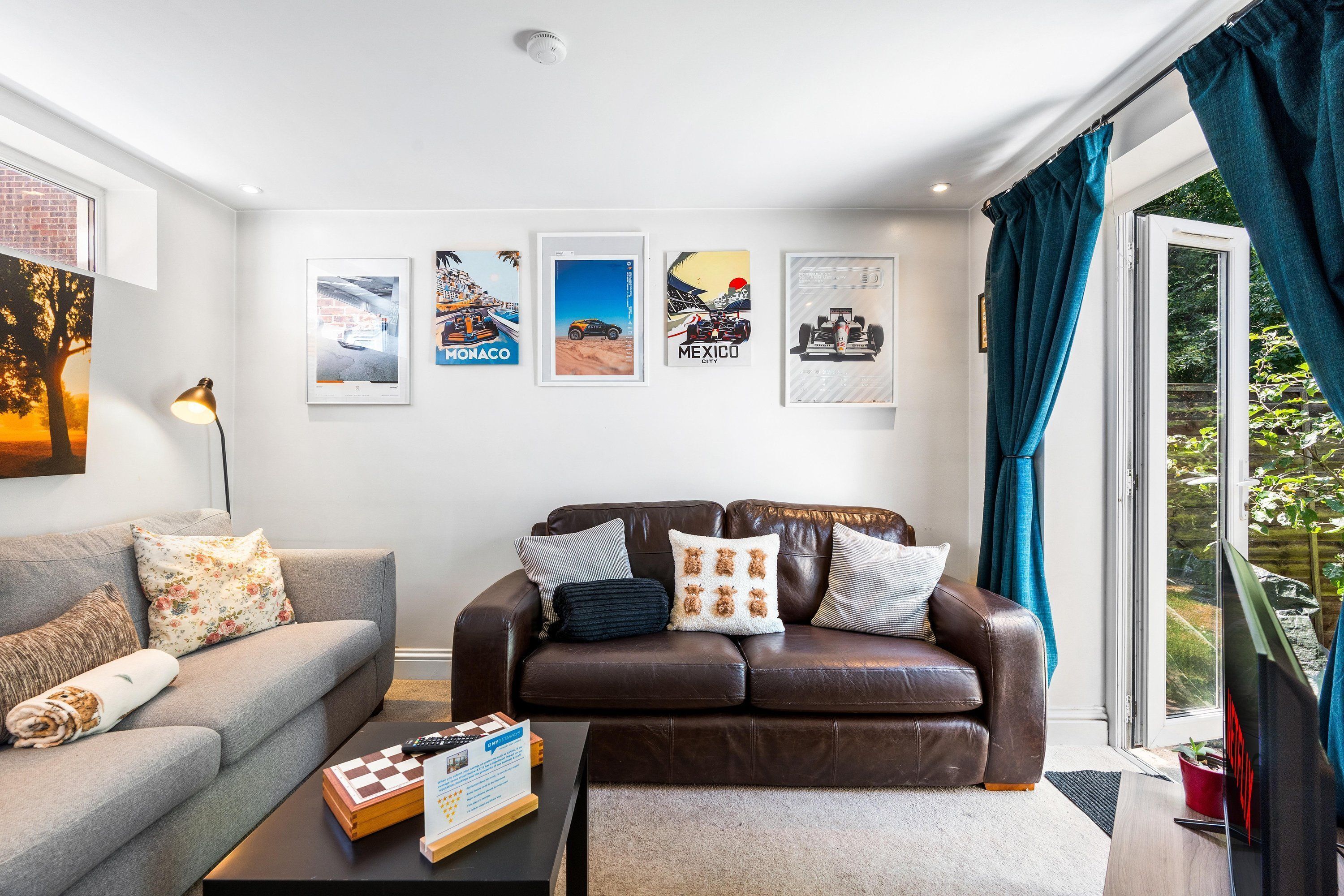 Simply Hidden Garden Parking |By My Getaways - Horsham