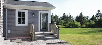 Modern Guest Suite with Gym & Sauna