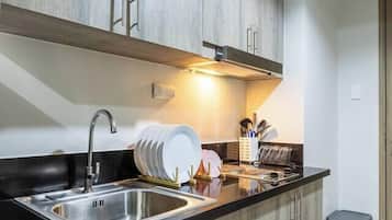 Fridge, microwave, stovetop, electric kettle