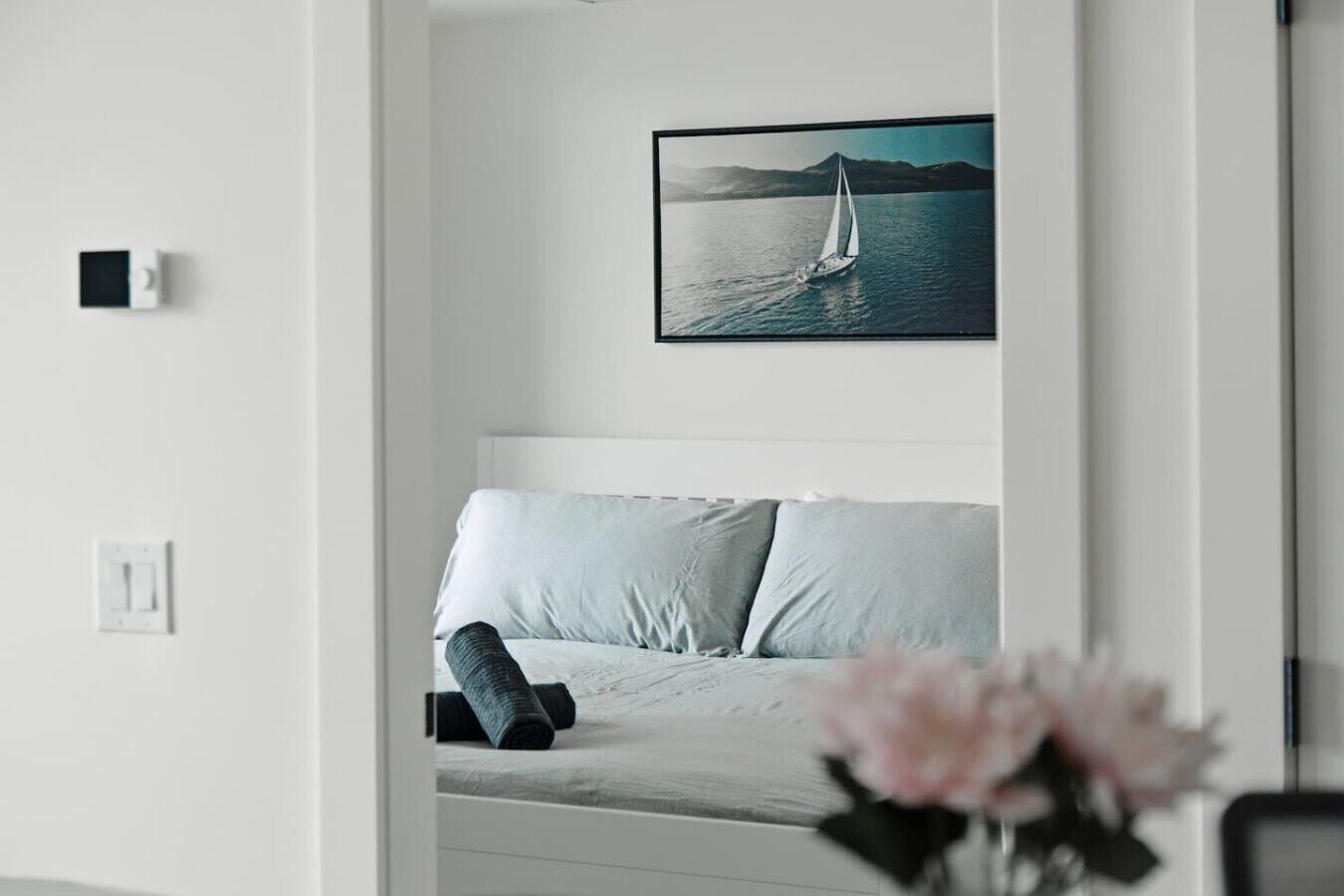 Desk, WiFi, bed sheets