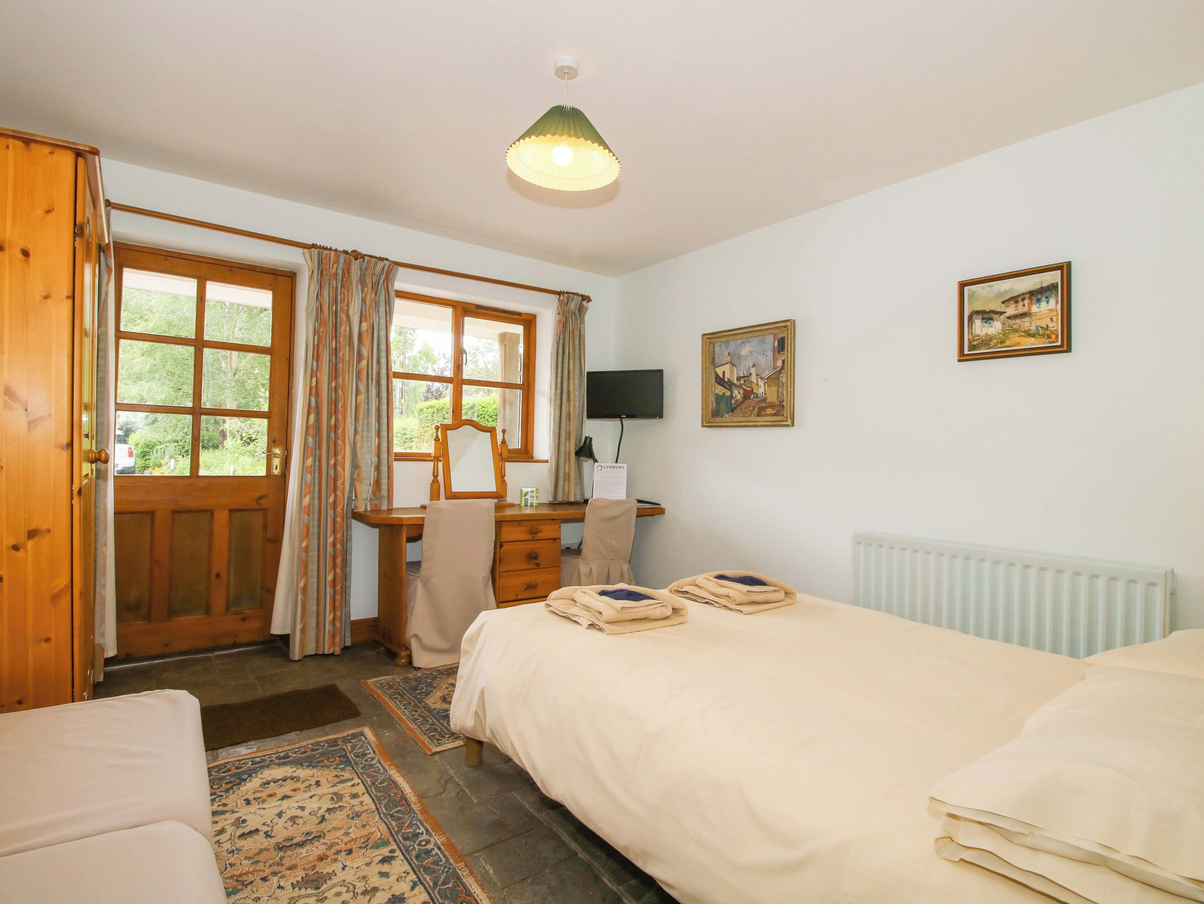 Apartment 2, Pet Friendly, With A Garden In Lydbury North - Herefordshire