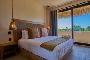 Desk, WiFi - Cambria · Full Private Villa with Pool 6BR (La Barra de Colotepec)