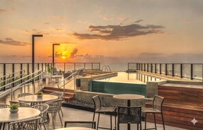 Outdoor dining - Vrbo Property (João Pessoa)