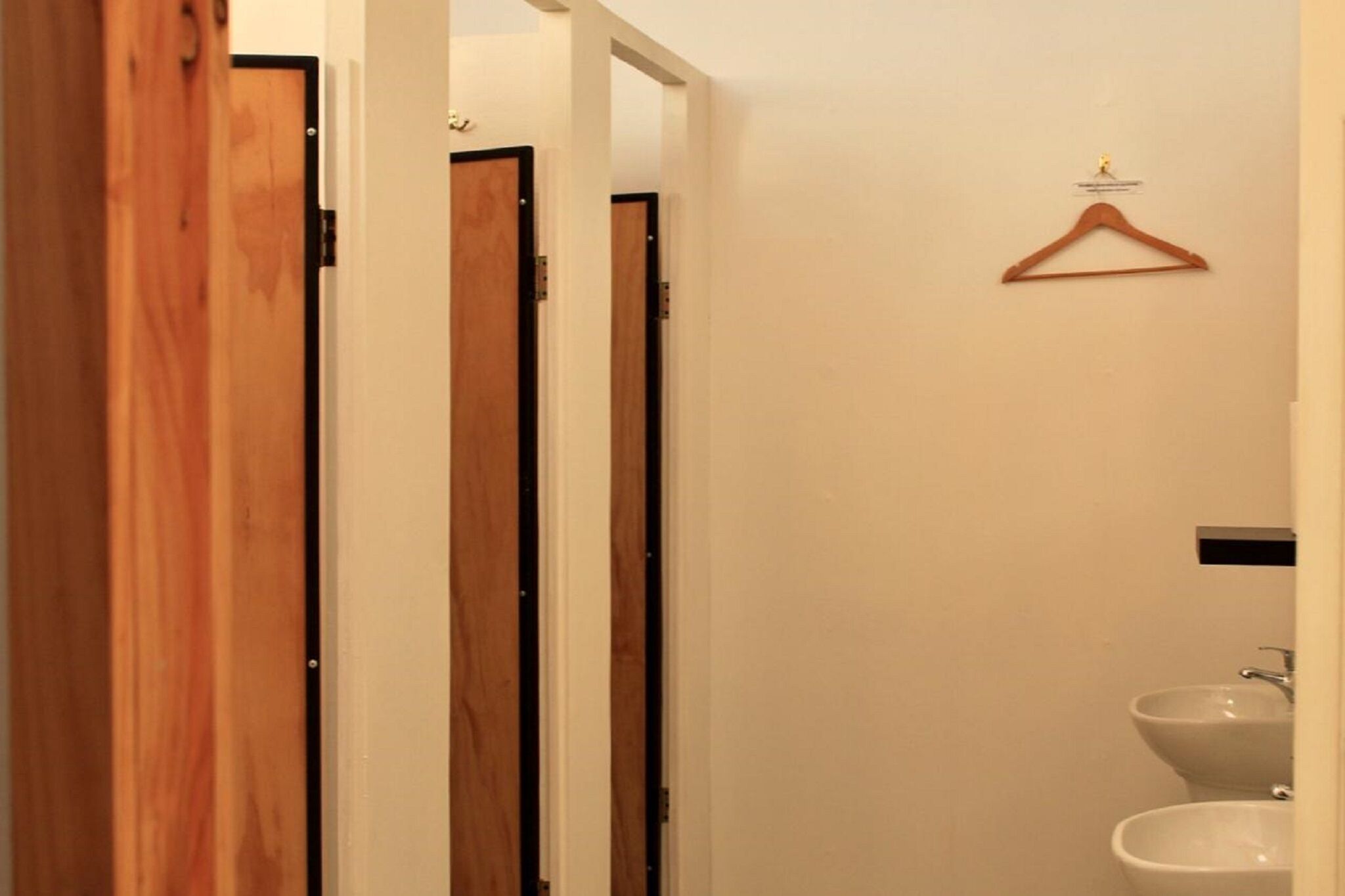 Twin Room | Bathroom