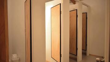 Standard Triple Room | Interior