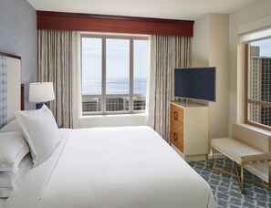 Iron/ironing board, WiFi, bed sheets - 2-Bedroom Resort at the Wonderful Grand Waikikian in Honolulu, Hawaii (Honolulu)