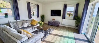 Enchanting 2-bedroom apartment in Greeba perfect for relaxing stays
